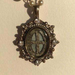 VSA Multilayered Pearl Necklace w/ Silver Cross